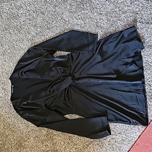 STUNNING PRETTY LITTLE THINGS BLACK EVENING DRESS - Picture 4 of 10